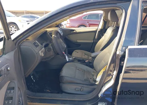 2013 Volkswagen Jetta Hybrid Sel from USA, damaged, VIN 3VW637AJ6DM258900